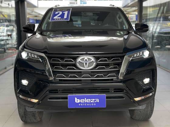 TOYOTA HILUX SW4 2.7 VVT-i FLEX SRV 7L 4X2 AUTOMÁTICO TOYOTA HILUX SW4 2.7 VVT-i FLEX SRV 7L 4X2 AUTOMÁTICO